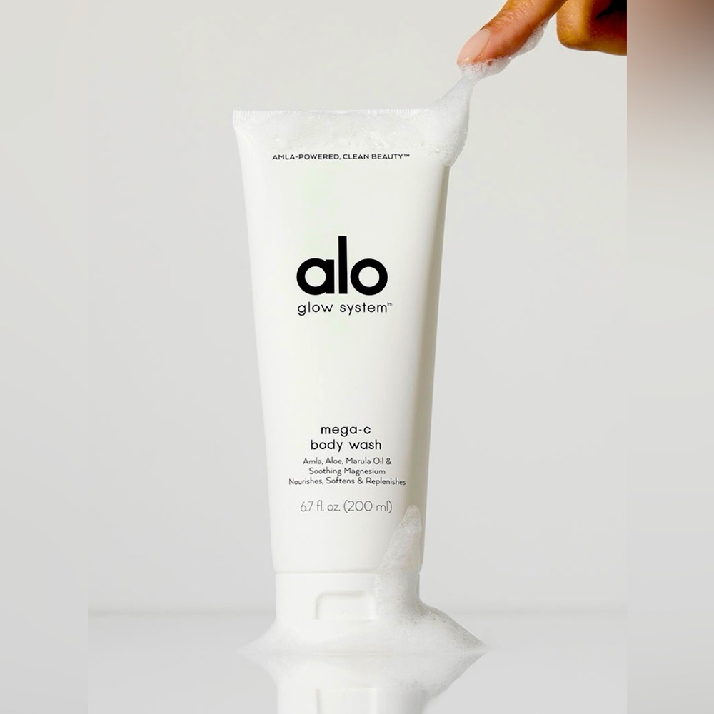 Alo Yoga Mega-c body wash + mini magnesium spray and head to toe glow oil